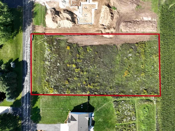 278 Terry Jak Dr, West Bend, WI 53090