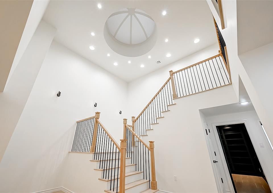 1st image of 49 Briar Hollow Ln Unit 2301