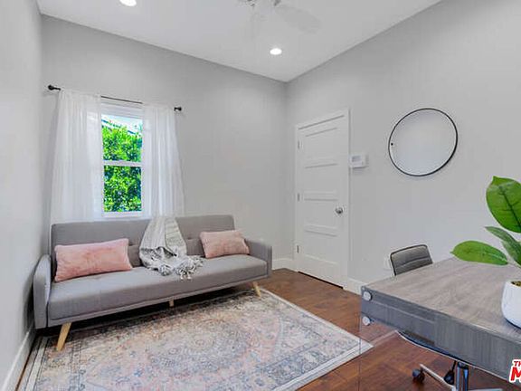 5th image of 5907 Jumilla Ave