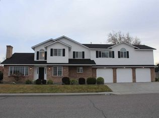 4407 W 19th Ave, Kennewick, WA