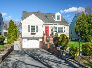 171 Beech St, Eastchester, NY 10709