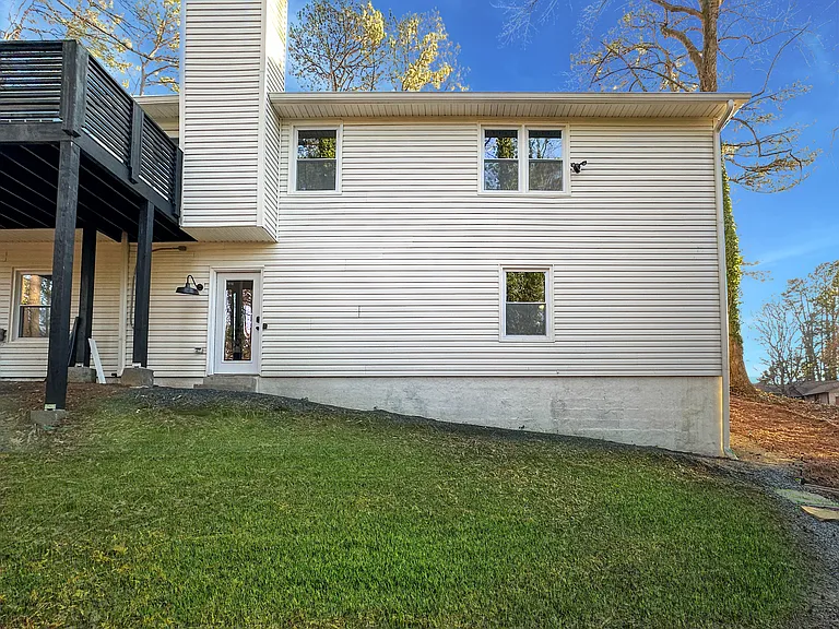 31 Saratoga Dr — Photo 56