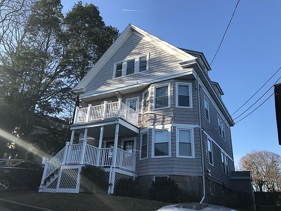 2nd image of 15 Newport Ter #3