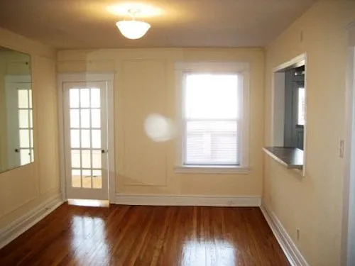 6337 N. Rosebury - Updated 4-Bedroom, 1-Bath Apartment in Clayton's Demun Neighbrohood at Demun -... — Photo 3