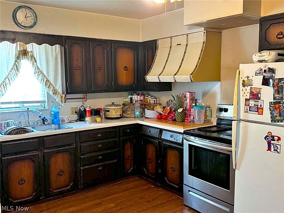 5th image of 205 Canterbury Blvd