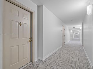 2665 SW 37th Ave APT 813, Miami, FL 33133