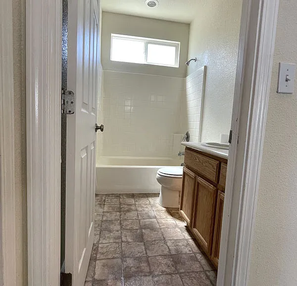 1426 Bello Dr — Photo 16