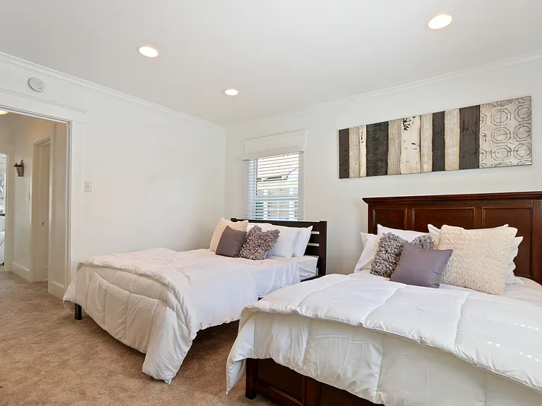 4000 E Colorado St — Photo 11