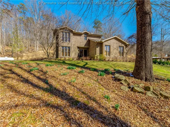 95 Smith Farm Rd, Liberty, WV 25124