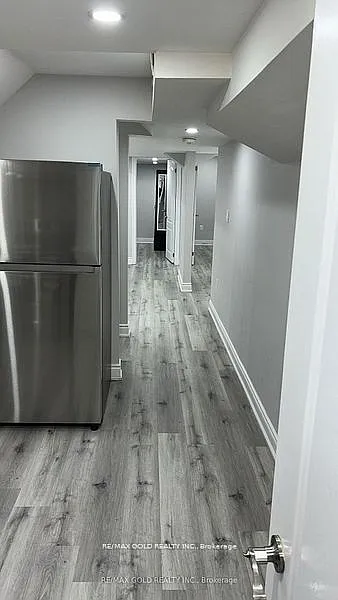 Building Photo - 85 Humberstone Cres