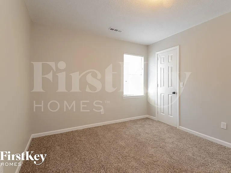 1049 Independence Ct — Photo 12
