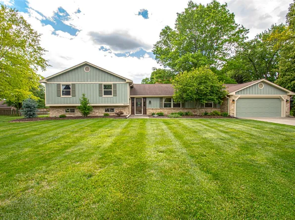 9043 Academy View Ct, Dayton, OH 45458