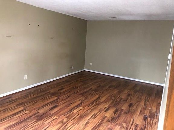 2nd image of 10212 Penrith Dr