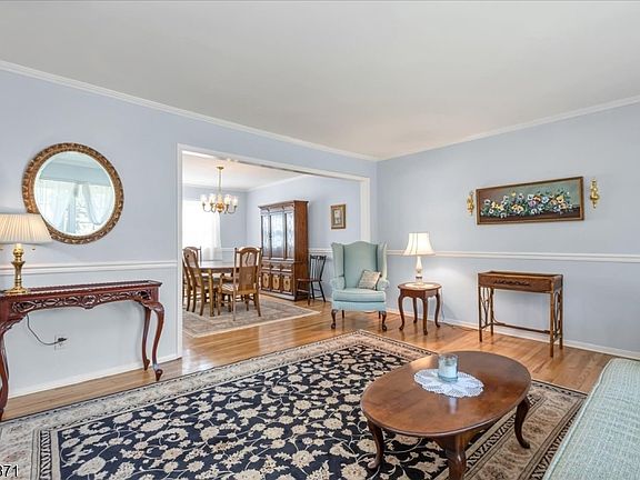 3rd image of 11 Dorr Rd