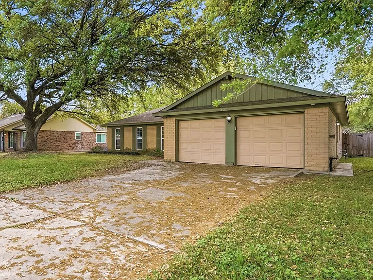 12607 Dakar Dr — Photo 19