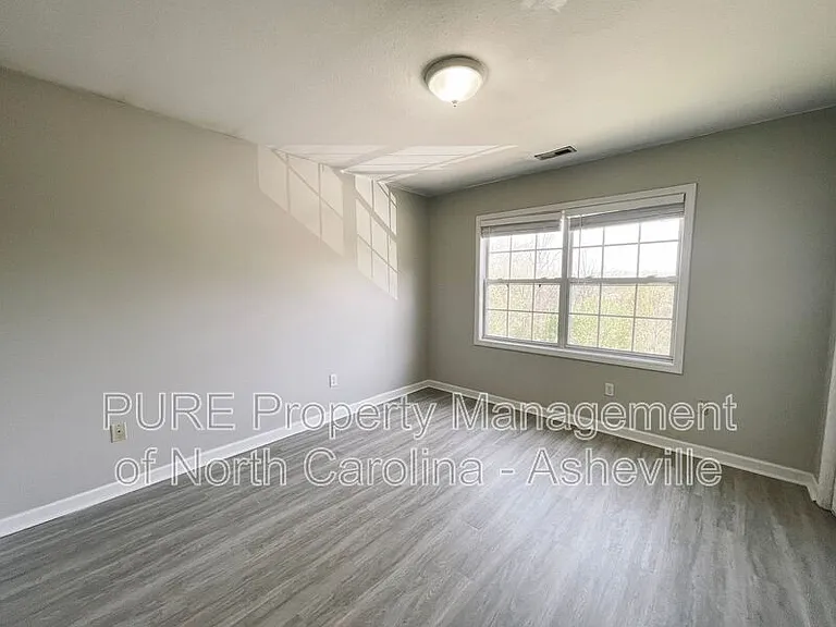 143 Carrion Ln — Photo 9