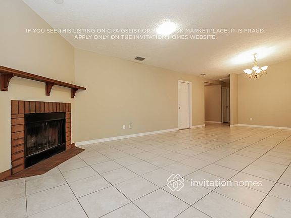 2nd image of 419 SW 39th Ter