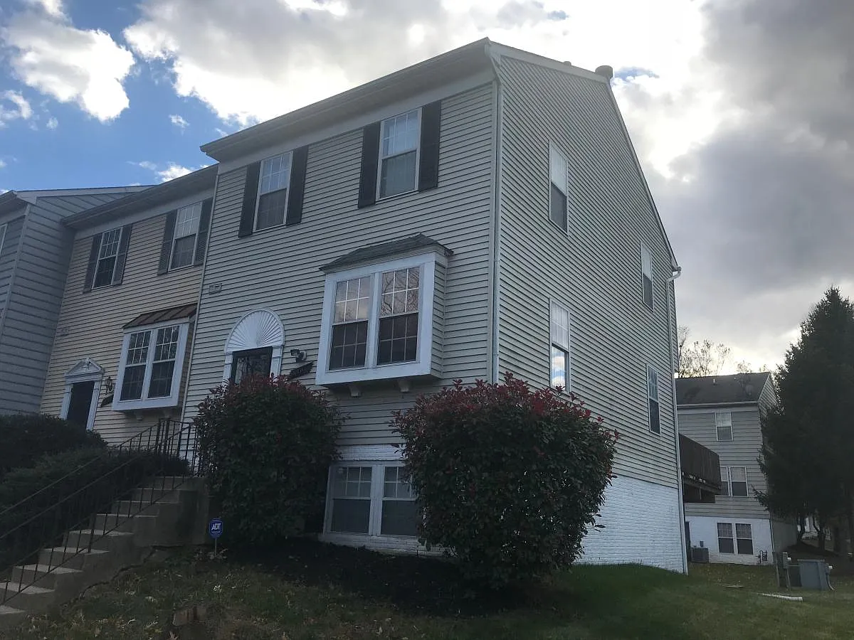5601 Onslow Way photo 1