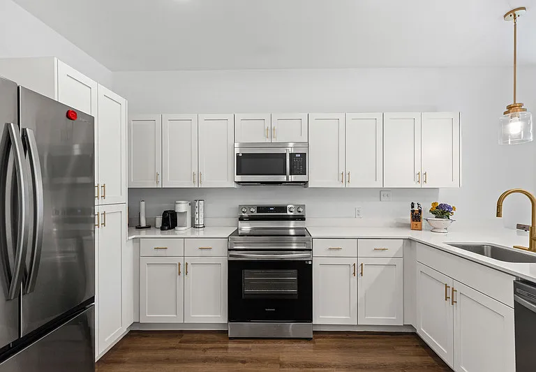 3315 S University Dr — Photo 5