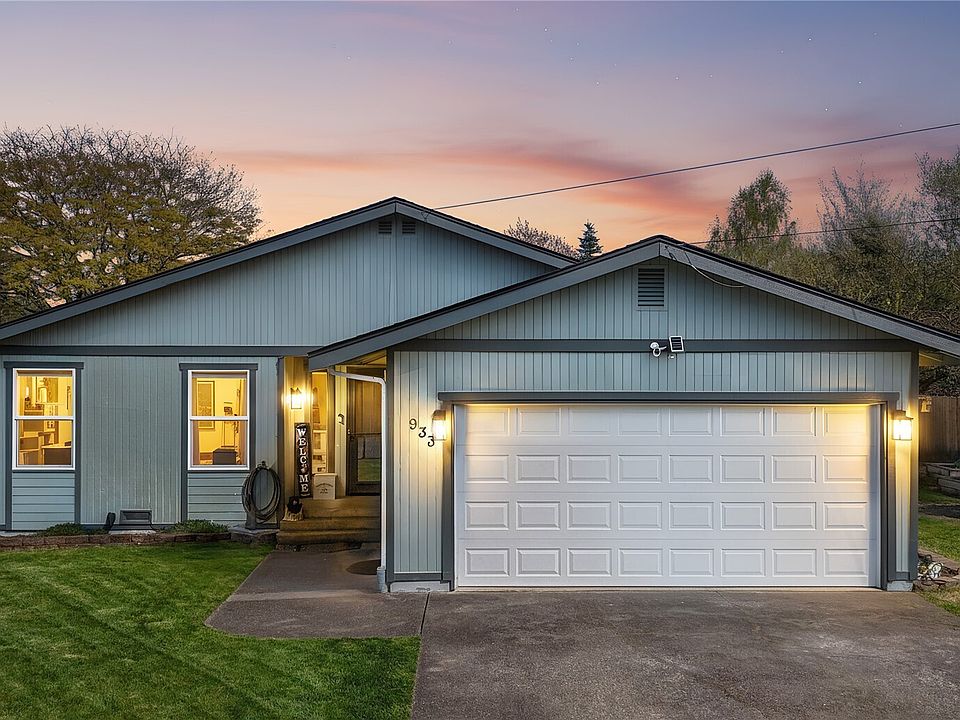 1st image of 933 13th Street SW