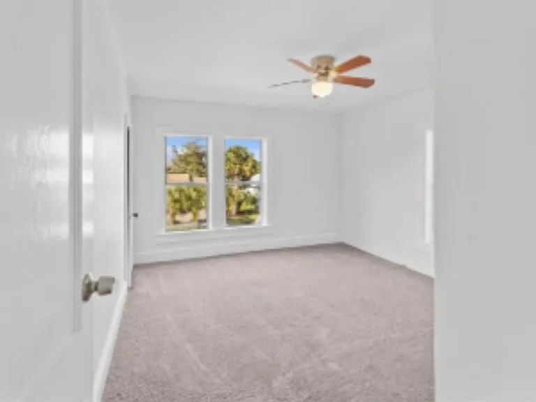 704 Downing St #B — Photo 8