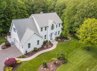 6 Yorkshire Way, Burlington, CT 06013