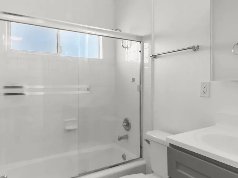 2701 Abbot Kinney Blvd #4 — Photo 16