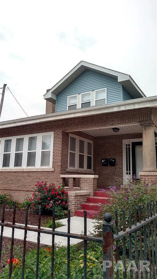 735 N Western Ave photo 1
