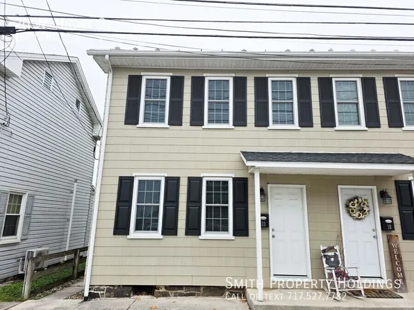 20 W High St, New Oxford, PA 17350