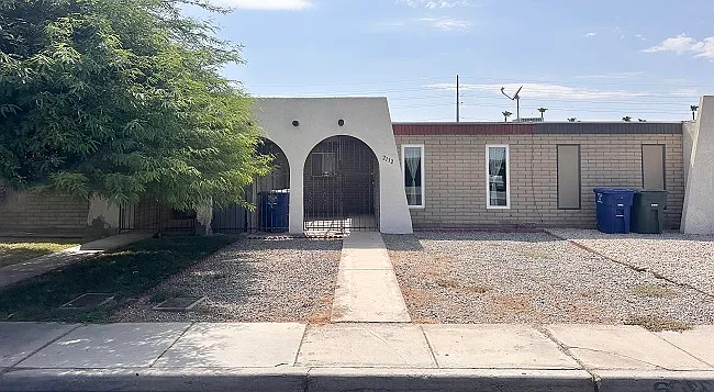 2112 S 11th Ave