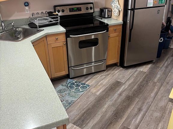 5th image of 1810 Central Ave #15