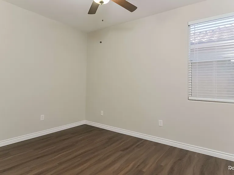 2125 Silvereye Dr — Photo 10