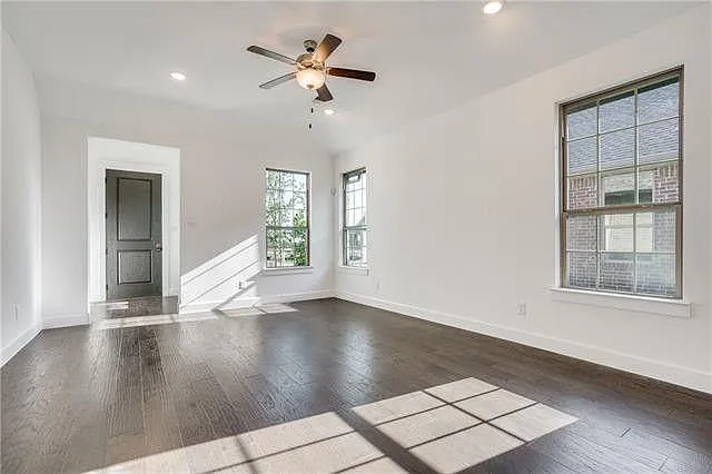 6840 Stonecrop Dr — Photo 26
