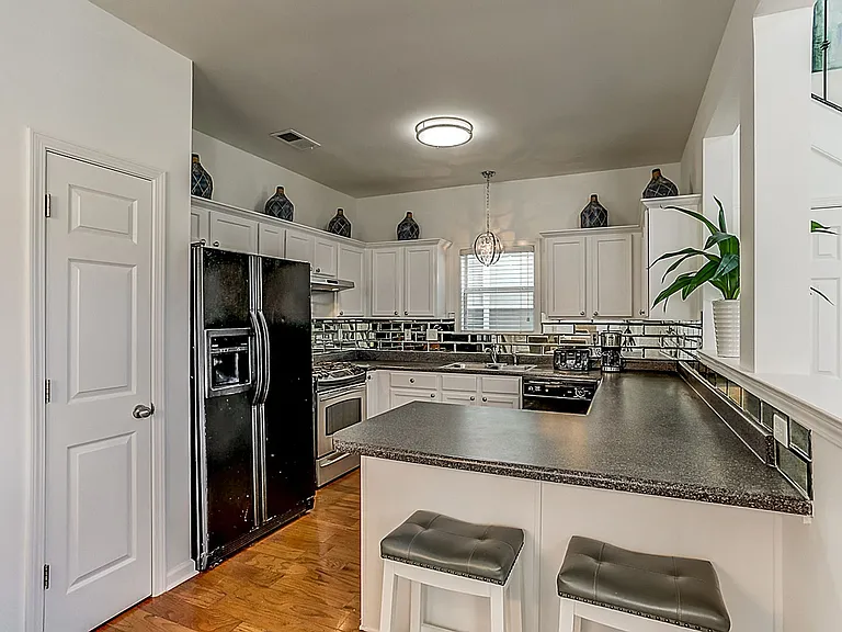 1338 Harbor Park Dr — Photo 15