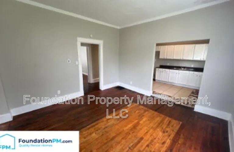 701 E Alston Ave — Photo 5