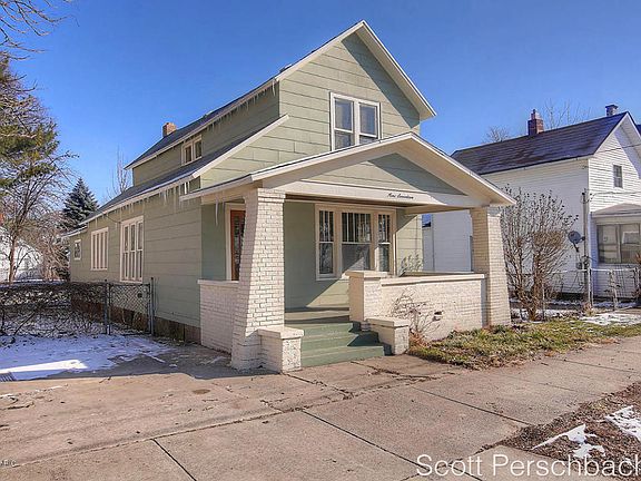 2nd image of 917 2nd St NW