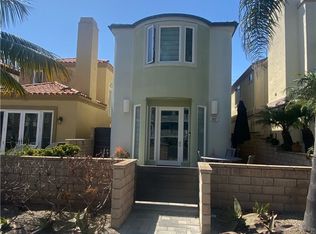 217 6th St, Huntington Beach, CA 92648