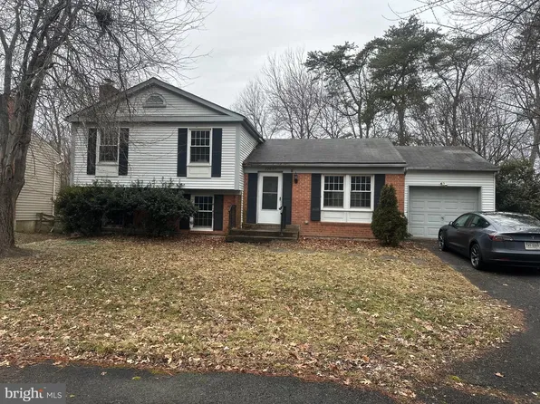 12637 Etruscan Dr, Herndon, VA 20171