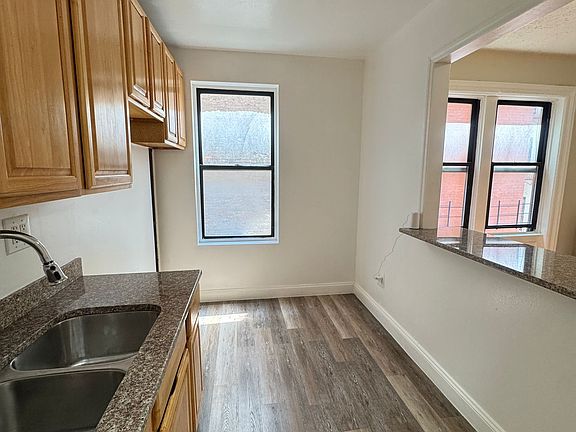 4th image of 520 W 184th St APT 21