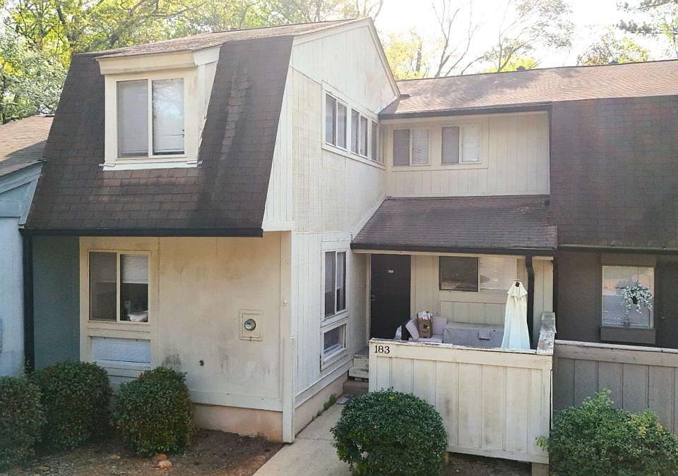 1st image of 183 Woodstone Dr