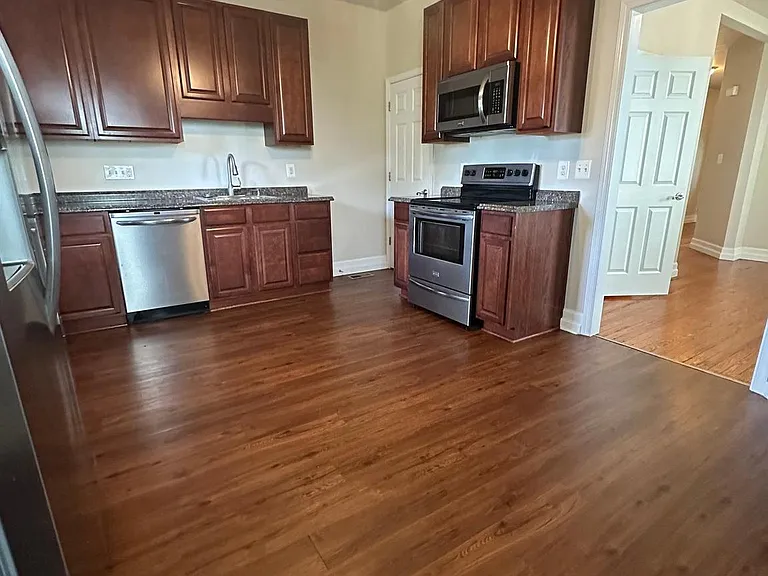 29 Belview Ave — Photo 5