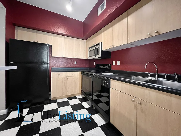 2411 W Horatio St #532 — Photo 7
