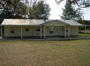 7419 Morven Rd, Hahira, GA 31632