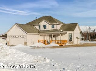 2770 N Silver Creek Dr, Palmer, AK 99645