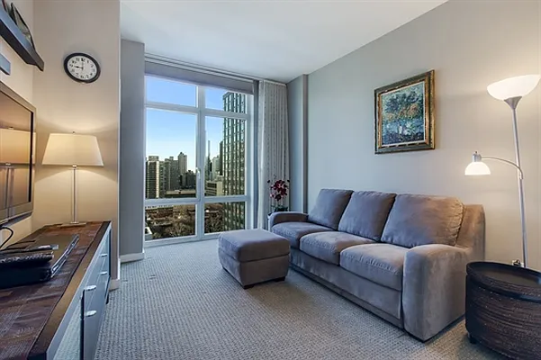 Rented by Compass | media 16