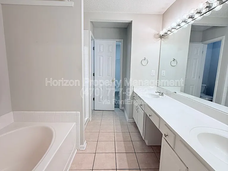 2425 Elkhorn Ter #30 — Photo 12