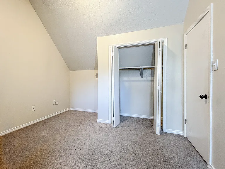 73601 Chapman Dr — Photo 28