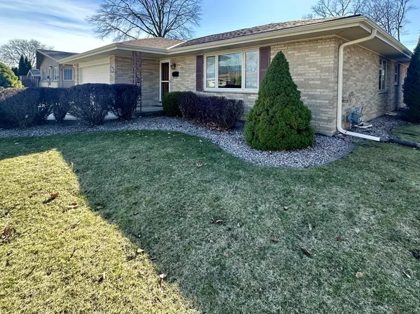 3711 South Massachusetts AVENUE, Milwaukee, WI 53220