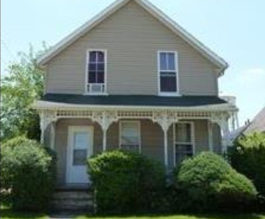 1st image of 225 Saint Joseph St