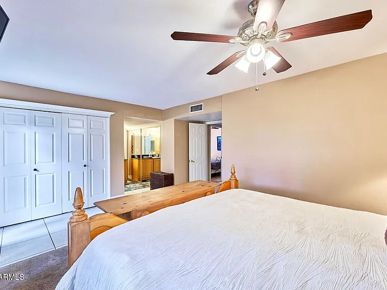 10450 N 77th Pl — Photo 3